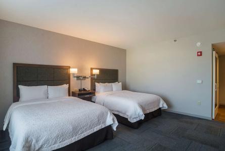 Hampton Inn Chicago North-Loyola Station, Il - 65