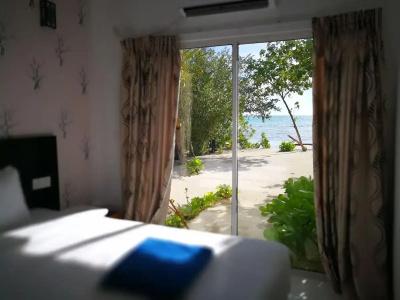 Crown Beach Maldives - 5