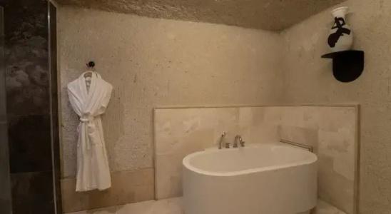 Artemis Cave Suites & Spa - 77