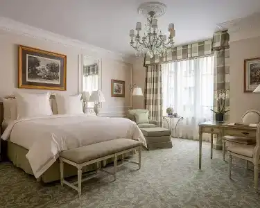Four Seasons George v Paris - 7