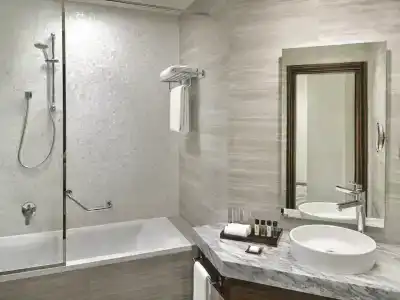 Mövenpick Downtown Dubai - 68
