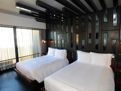 Sixty Beverly Hills - 58