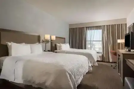 Hampton Inn West - 27