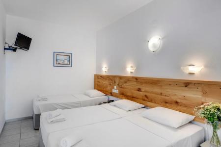 Makis Place - 24