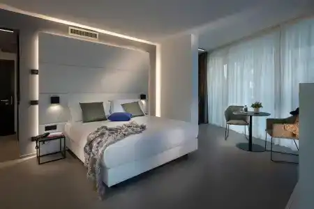 J44 Lifestyle - 102