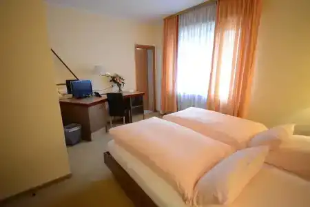 Alexander - 2