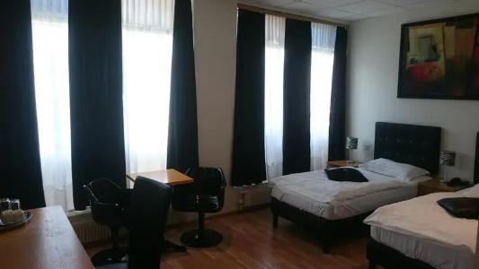 4th Floor - 20