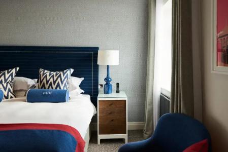 Brighton Harbour & Spa - 73