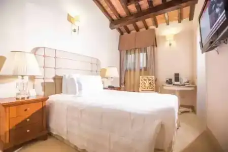 Golden Tower & Spa - 29