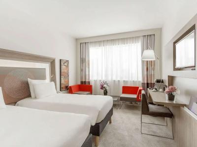 Novotel World Trade Centre Dubai - 4