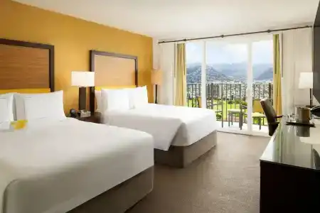 Hilton Waikiki Beach - 67