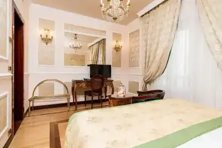 Bernini Palace - 70