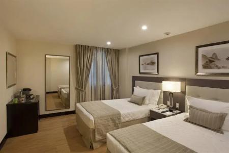 Miramar by Windsor - 40