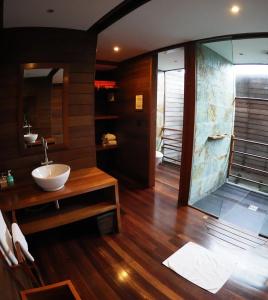 Gangehi Island Resort & Spa - 42