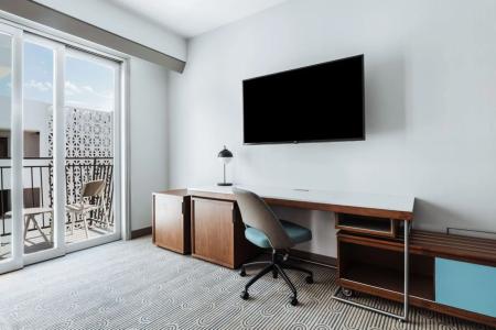 Courtyard by Marriott Downtown - 8