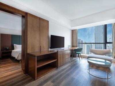 Holiday Inn Qingdao City Center, An Ihg - 79