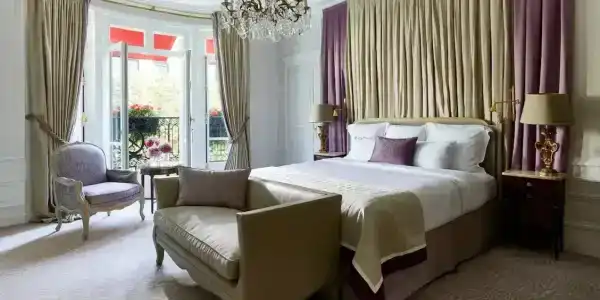 Hôtel Plaza Athénée - Dorchester Collection - 104