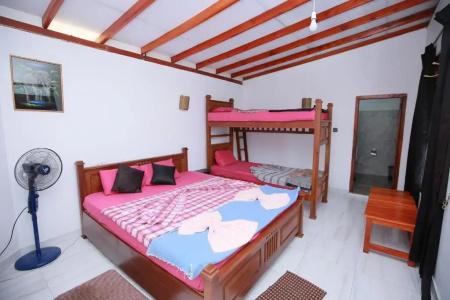 Rock side inn - - 2