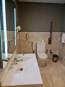Ramada by Wyndham Dubai Barsha Heights - 38