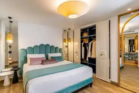 Cresanto Luxury Suites - 66
