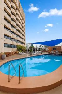 Hilton - 28
