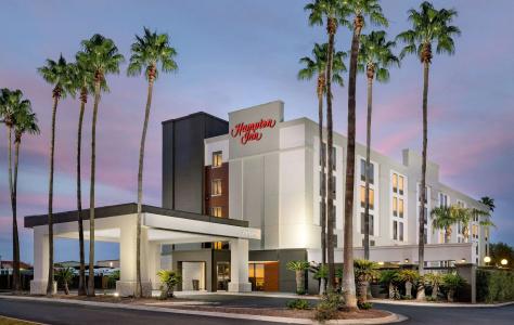 Hampton Inn - 24