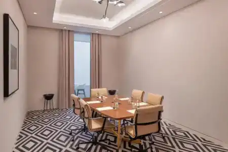 The Wb Abu Dhabi, Curio Collection By Hilton - 3