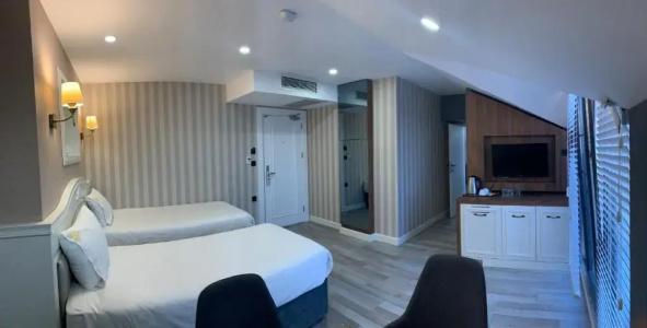 White Golden Suite - 57