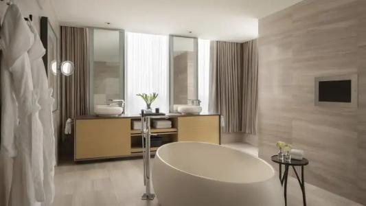 Four Seasons at Yorkville - 72