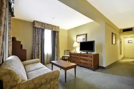 Hampton Inn Charleston-Historic District - 55