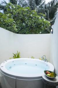 Centara Ras Fushi Resort & Spa Maldives - 29