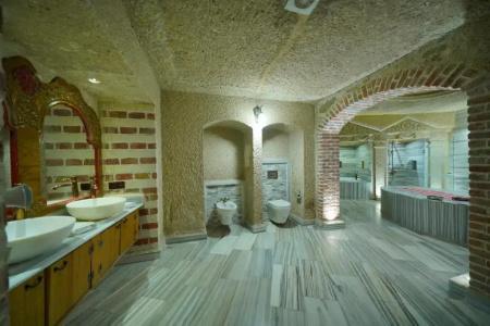 Holiday Cave - 157