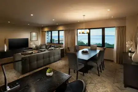 Hilton - 12