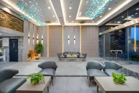 Nguyen Gia - 25