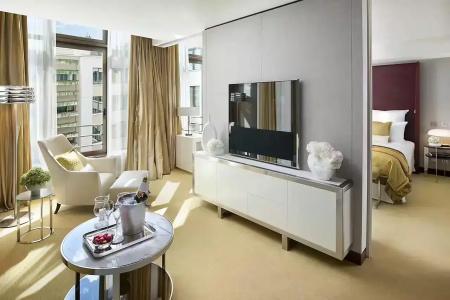 Mandarin Oriental - 52