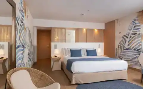 l'Azure 4* Sup - 69