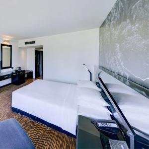 Cinnamon Lakeside - 45