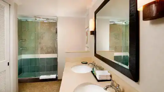 Moana Surfrider, A Westin Resort & Spa, Waikiki Beach - 71