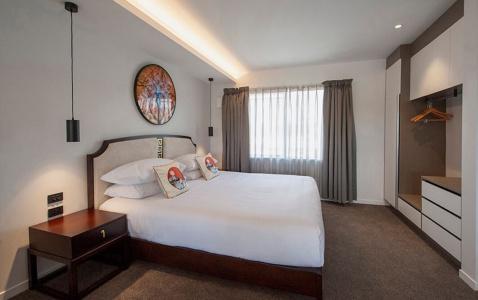 Regal Palms - 72