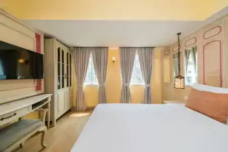 Salil Sukhumvit Soi 11 - 27
