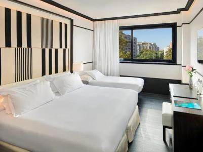 H10 Marina Barcelona - 5