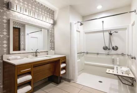 Home2 Suites Long Island City/Manhattan View - 72