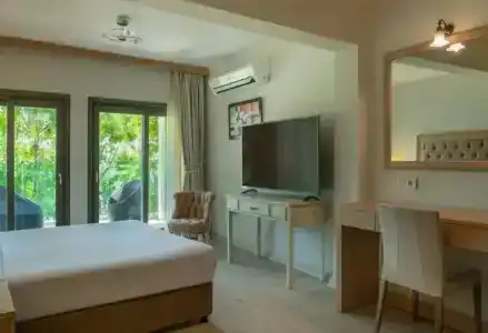 DoubleTree by Hilton Bodrum Marina Vista - 82