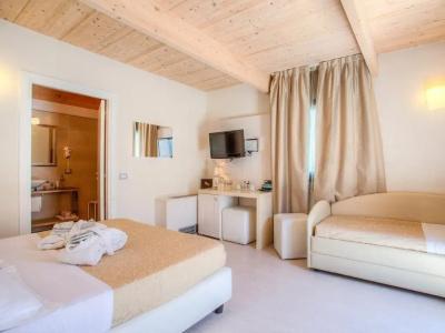 Ferretti Beach - 67