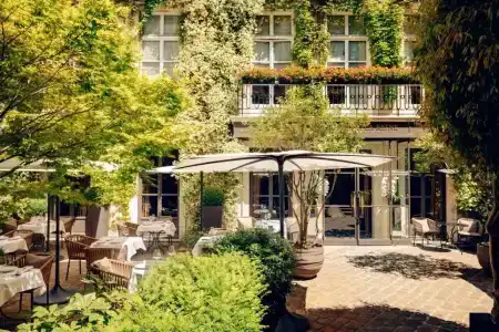 Le Pavillon de la Reine & Spa - Small Luxurys of the World - 30