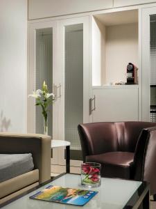Boutique H10 White Suites - Только для взрослых - 34