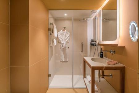 Radisson Blu 1835, Cannes - 58
