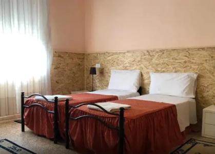 Venice Treviso Airport Bed - 36