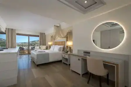 La Marquise Luxury Resort Complex - 70