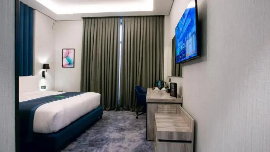 Wyndham Garden - 63